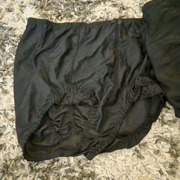 ✨ NWT Secret Shapers Tummy Slimming Control Briefs 2-Pack 2XL/2TG - Picture 2 of 4